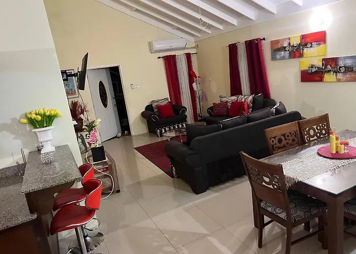 Сasa de vacaciones Luxurious 3-bedroom House In With Private Entrance Ocho Ríos