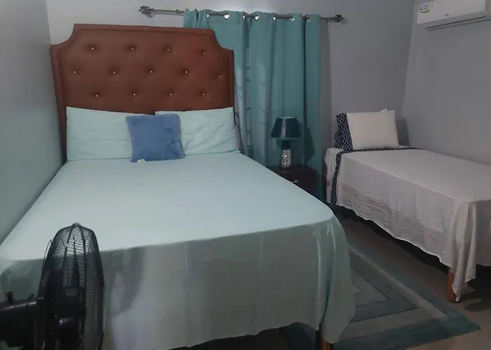 Luxurious 3-bedroom House In With Private Entrance *